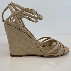 Patent leather sandals Chanel Beige size 37 EU in Patent leather - 29848339